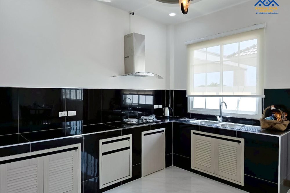 LINE_ALBUM_2412026_260126_25