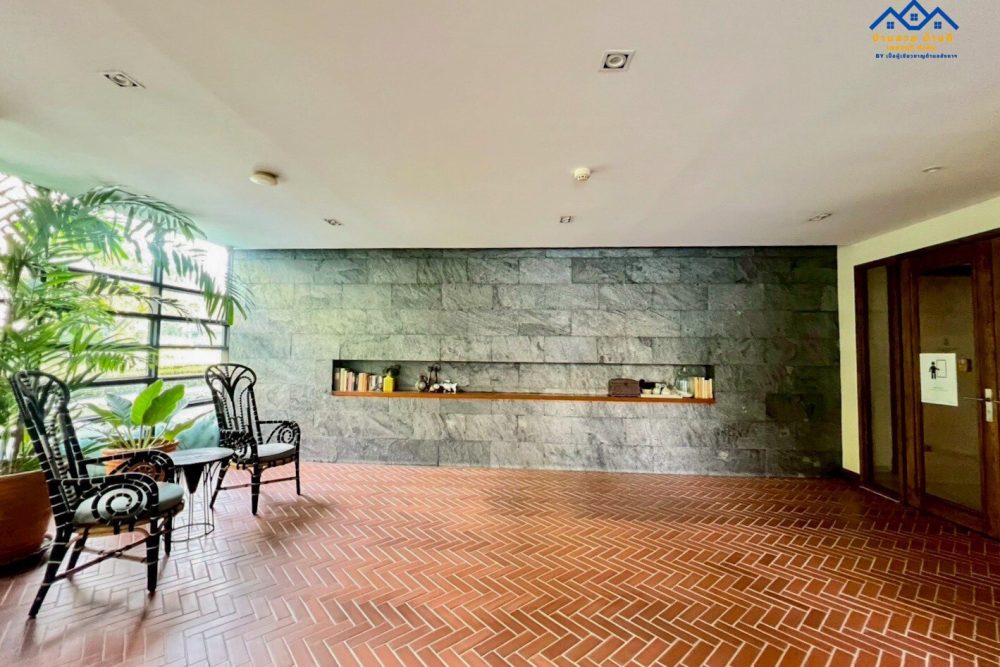 LINE_ALBUM_C001_260115_23