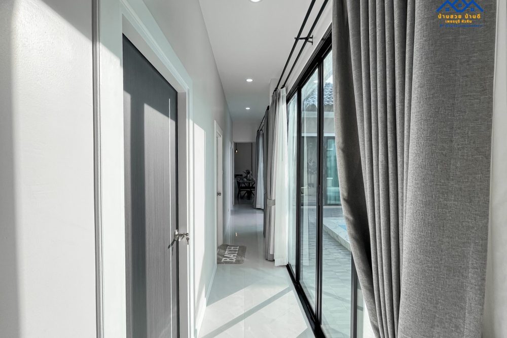 LINE_ALBUM_Modern Tropical pool villa 🏡_251217_11