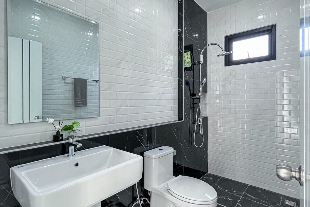 LINE_ALBUM_Modern Tropical pool villa 🏡_251217_12