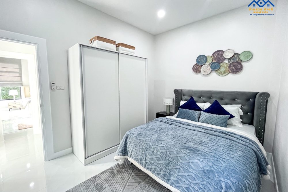 LINE_ALBUM_Modern Tropical pool villa 🏡_251217_13