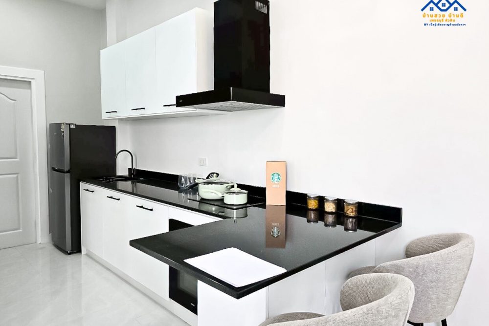 LINE_ALBUM_Modern Tropical pool villa 🏡_251217_25