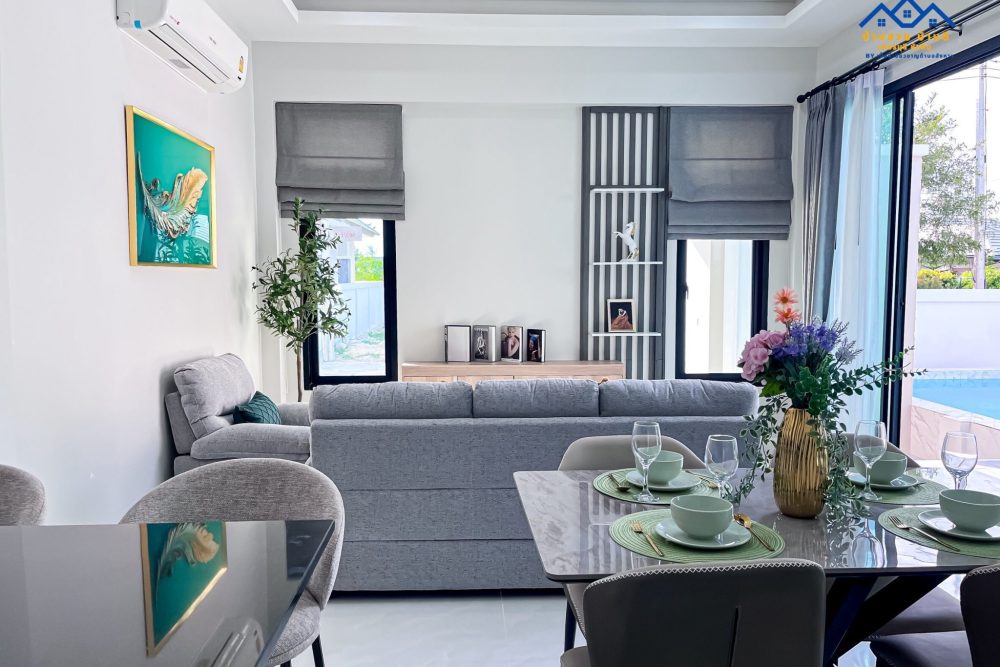 LINE_ALBUM_Modern Tropical pool villa 🏡_251217_30