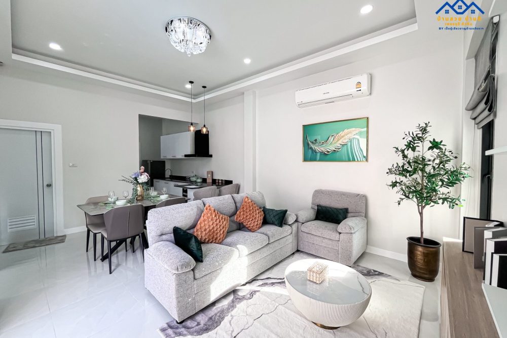 LINE_ALBUM_Modern Tropical pool villa 🏡_251217_33