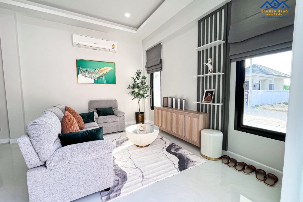 LINE_ALBUM_Modern Tropical pool villa 🏡_251217_34