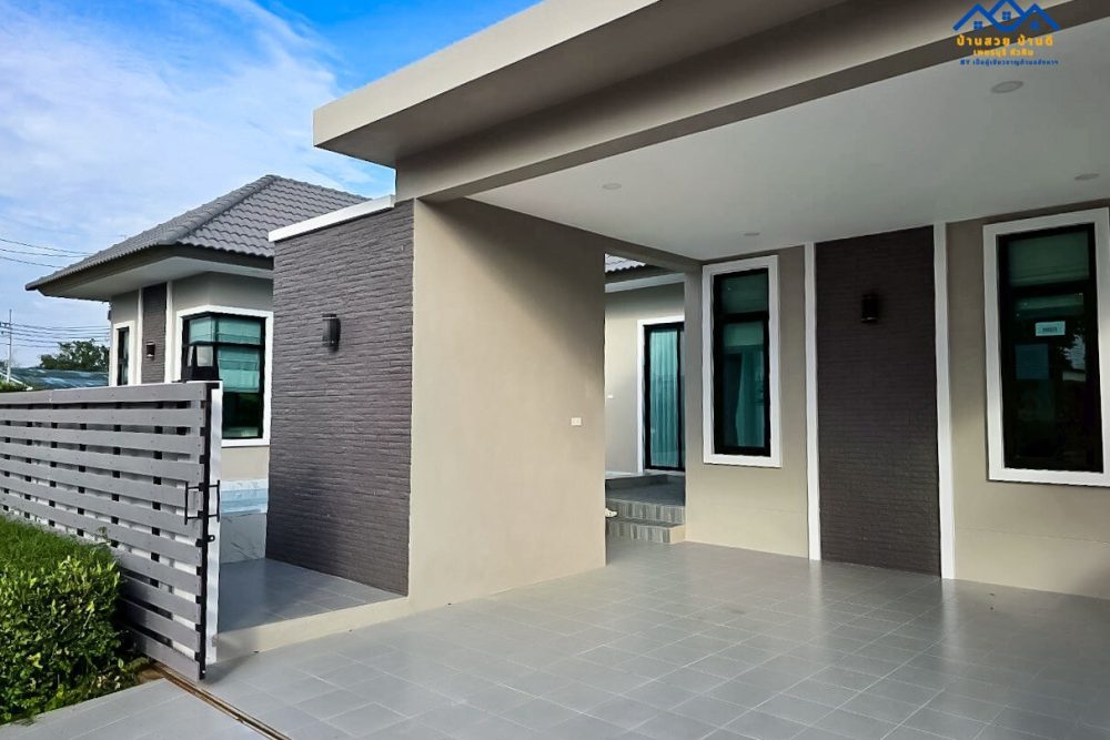 LINE_ALBUM_Modern Tropical pool villa 🏡_251217_41