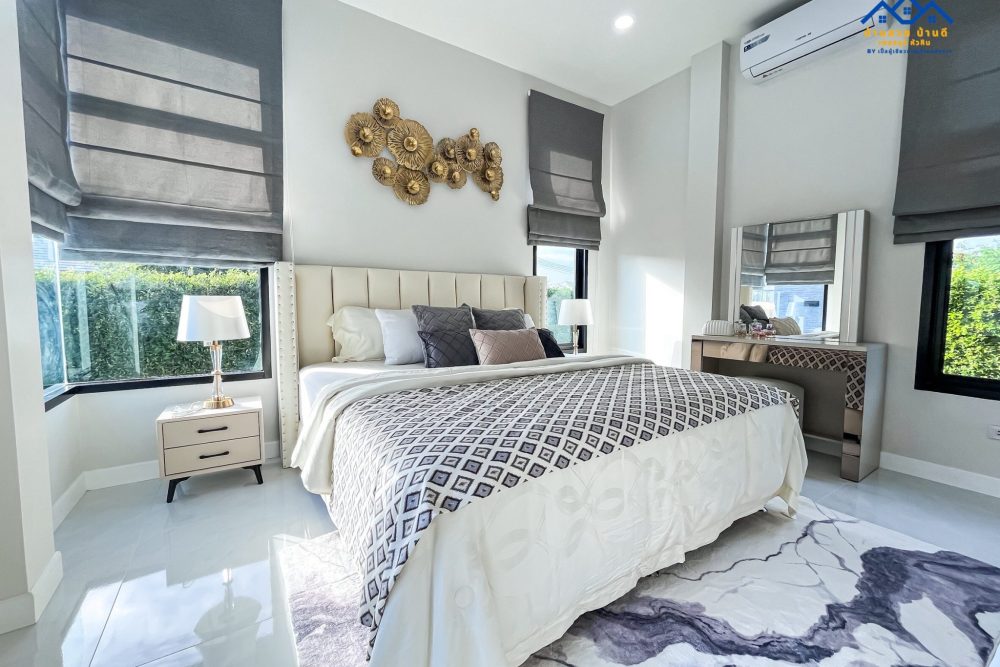 LINE_ALBUM_Modern Tropical pool villa 🏡_251217_9