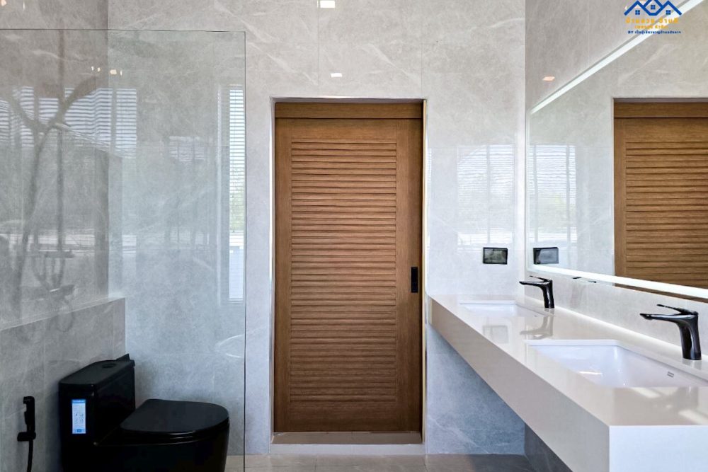 LINE_ALBUM_N202501013_260131_25