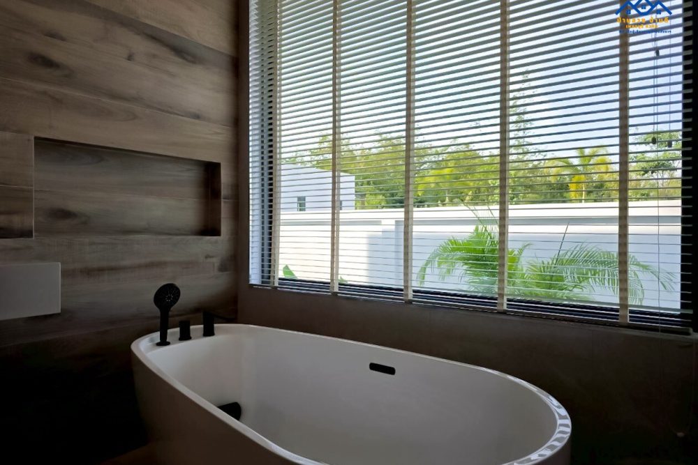 LINE_ALBUM_N202501013_260131_27