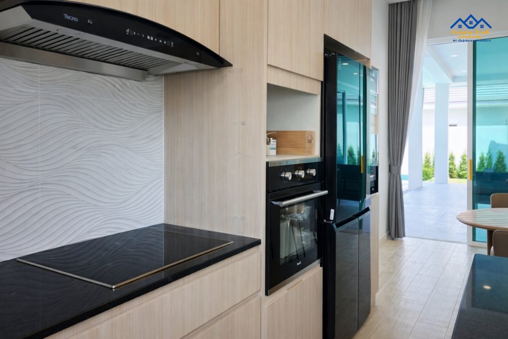 LINE_ALBUM_N202604001 pyne plus c14_260404_36