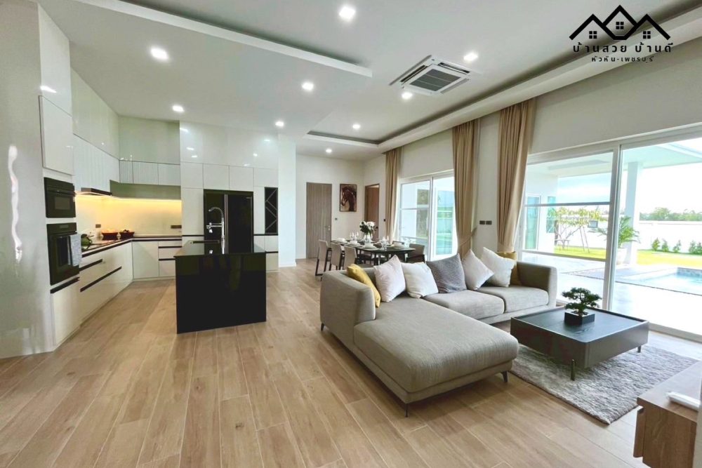 LINE_ALBUM_N31_250628_21
