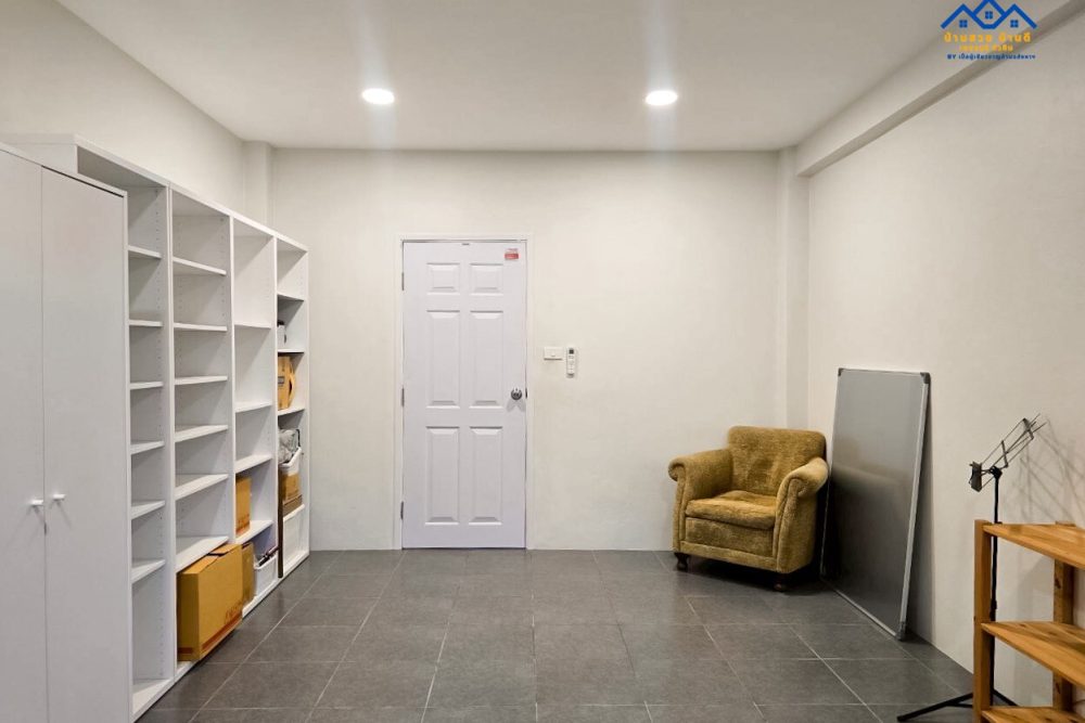 LINE_ALBUM_R202602002_260208_18