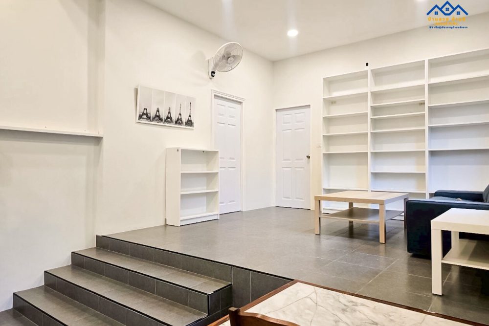 LINE_ALBUM_R202602002_260208_33