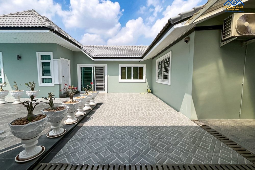 LINE_ALBUM_R202603002_260316_12