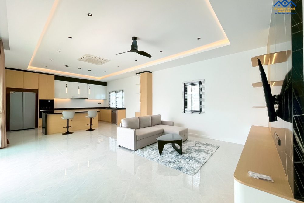 LINE_ALBUM_บ้านเดี่ยวพื้นที่เยอะ รอใส่โก้_251027_28