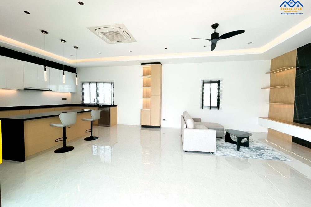 LINE_ALBUM_บ้านเดี่ยวพื้นที่เยอะ รอใส่โก้_251027_29