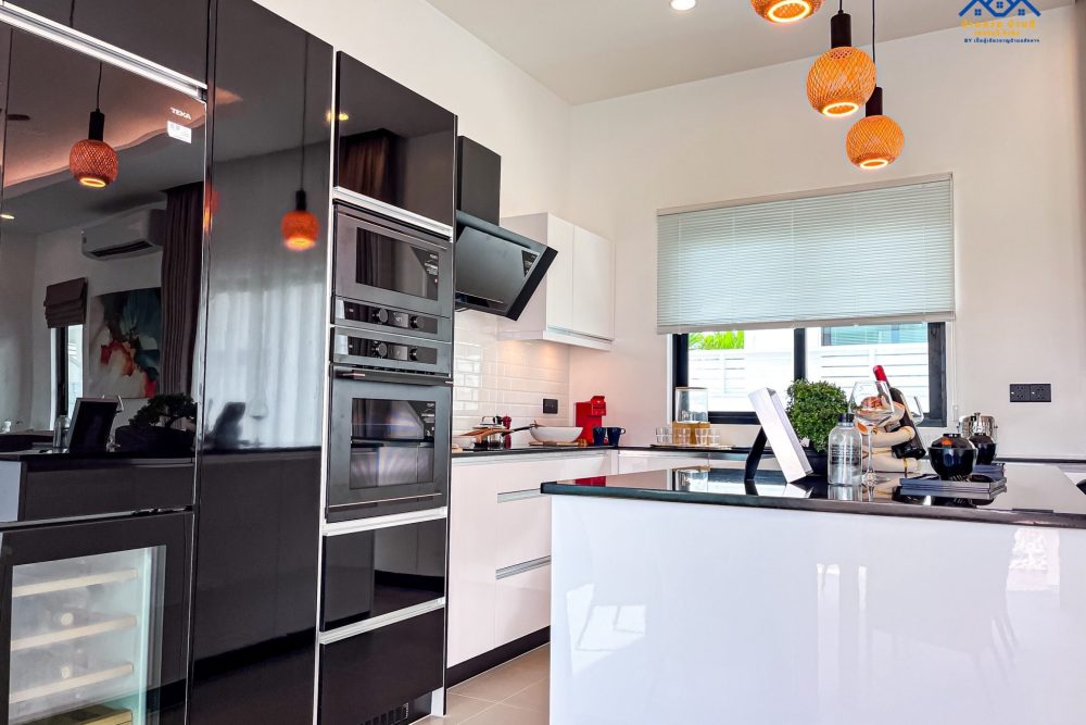 LINE_ALBUM_บ้านเดี่ยวพูลวิลล่า พร้อมอยู่ 🏡_251115_39