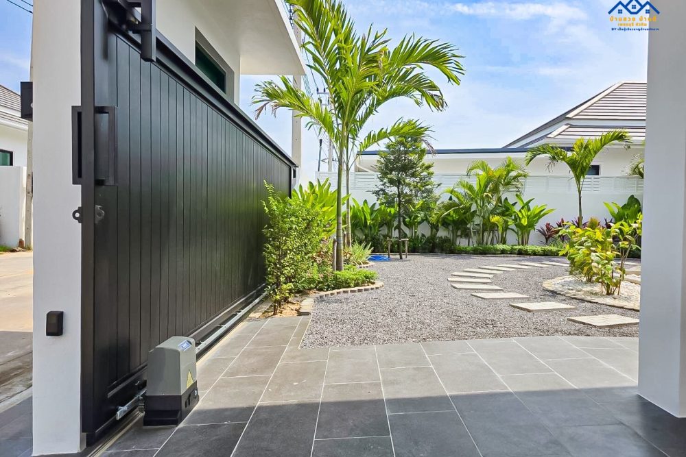 LINE_ALBUM_บ้านเดี่ยวพูลวิลล่า พร้อมอยู่ 🏡_251115_7